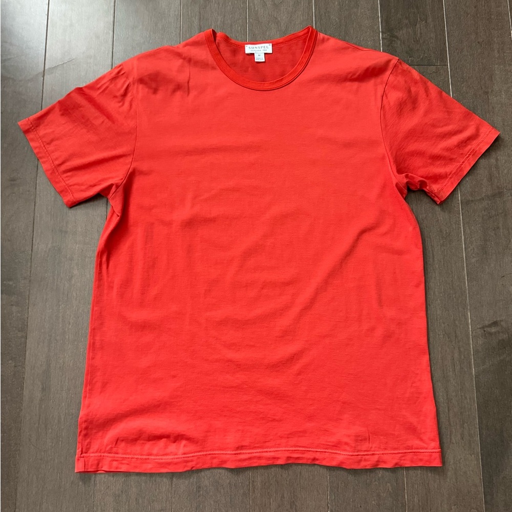 Sunspel - handmade in England lightweight orangy  red cotton t-shirt (sz medium)